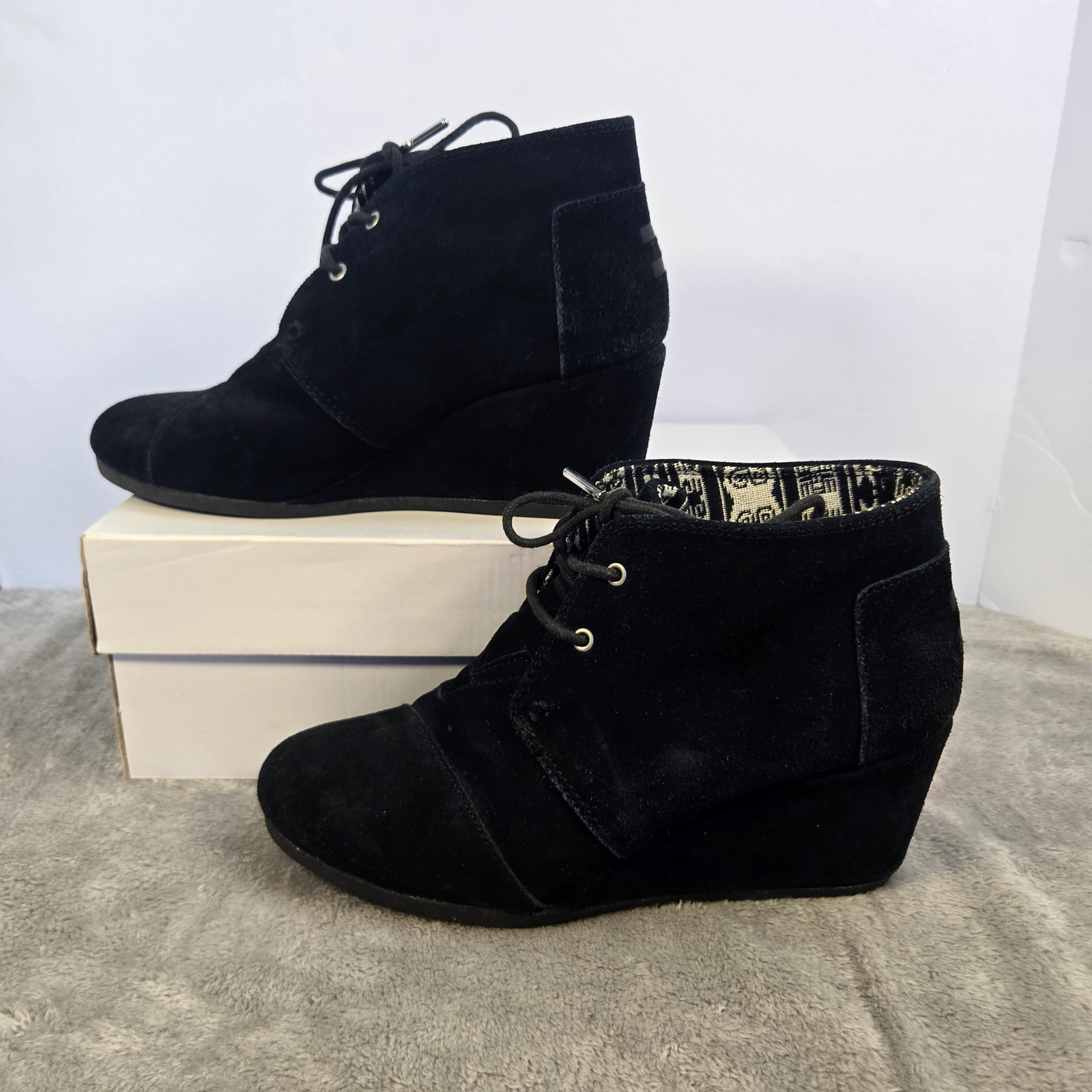 Toms Desert Wedge Black Suede Lace Up Ankle Boots Womens 9 300716